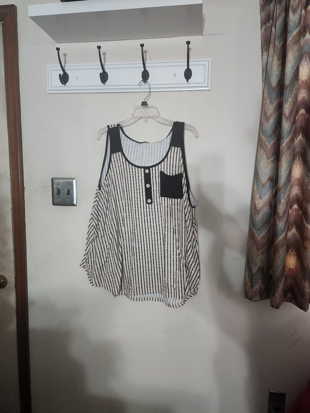 🎉 Black & Beige Striped Tank Top